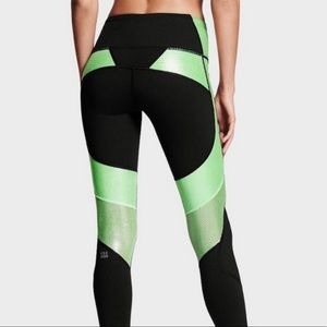 Victoria’s Secret Sport Knockout Tight - Medium Long